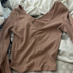 Women's Ribbed V-Neck Top - Brown